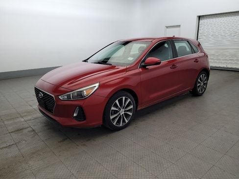 Used 2018 Hyundai Elantra GT FWD image 2