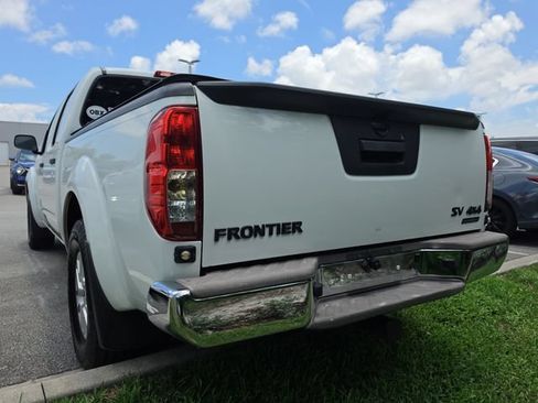 Used 2017 Nissan Frontier SV AWD/4WD image 4