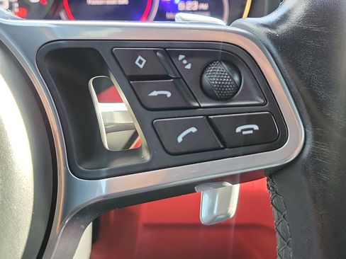 Used 2021 Porsche Cayenne AWD/4WD image 26