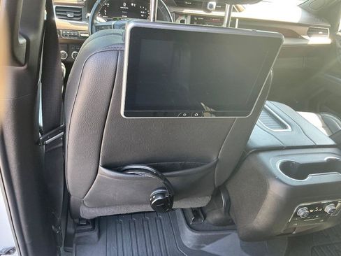 Used 2022 GMC Yukon XL Denali RWD image 12