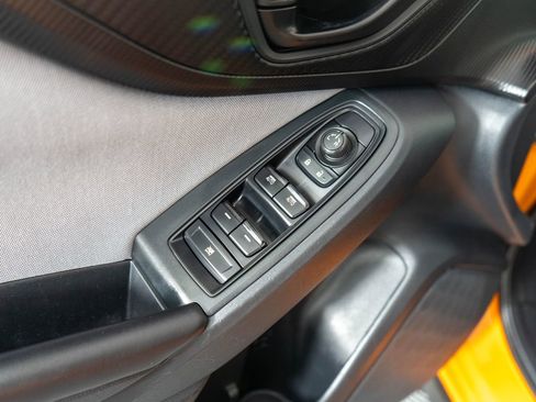 Used 2018 Subaru Crosstrek 2.0i Premium w/ Moonroof Package image 25