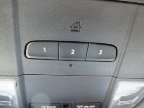 Used 2020 Chevrolet Blazer RS image 21