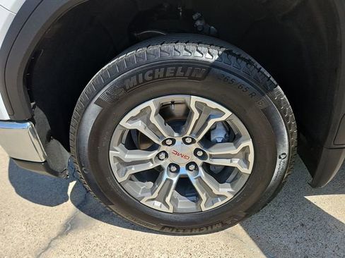 Used 2025 GMC Sierra 1500 SLT image 30