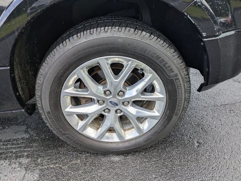 Used 2016 Ford Expedition Limited w/ Equipment Group 301A AWD/4WD image 11