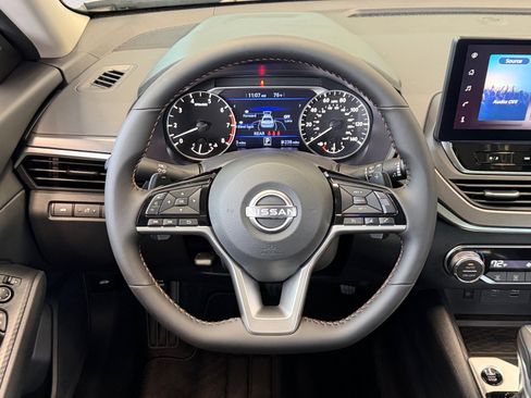 New 2026 Nissan Altima 2.5 SR FWD image 14