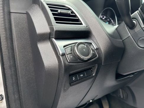 Used 2018 Ford Explorer Sport image 31
