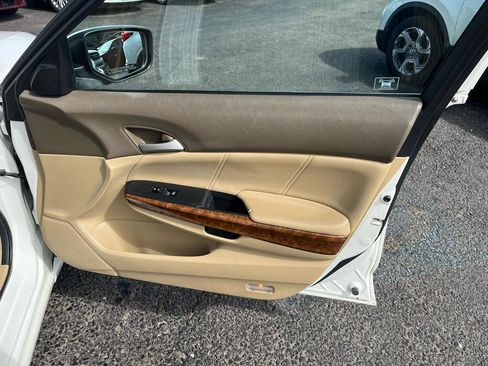 Used 2010 Honda Accord EX-L image 27