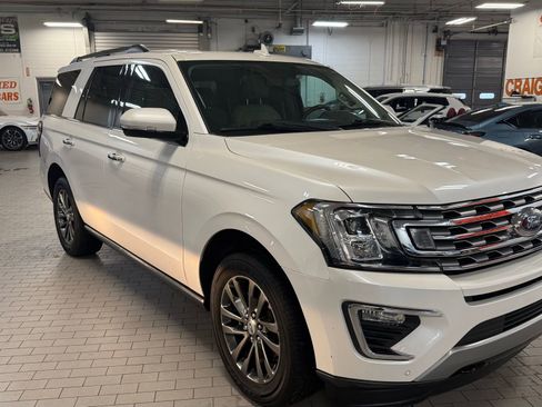 Used 2019 Ford Expedition Limited image 9