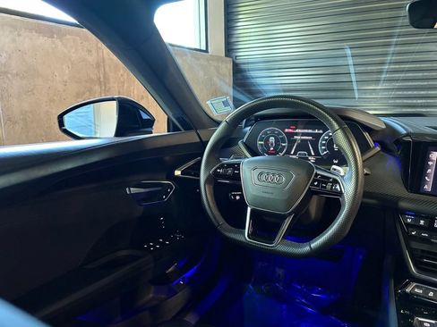Used 2023 Audi e-tron GT Prestige AWD/4WD image 18