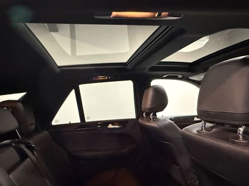 Used 2019 Mercedes-Benz GLE 400 4MATIC image 33