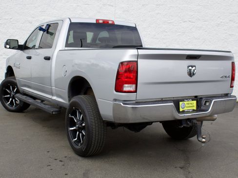 Used 2016 RAM 2500 Tradesman w/ Chrome Appearance Group AWD/4WD image 8