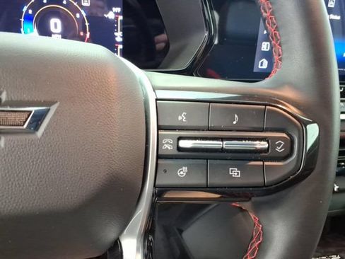 Used 2023 Chevrolet Colorado Z71 w/ Z71 Convenience Package 2 AWD/4WD image 18