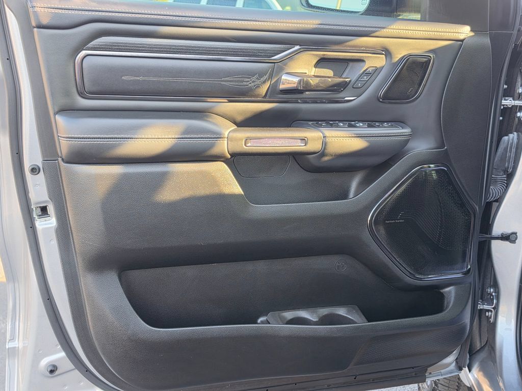 Used 2024 RAM 1500 Limited AWD/4WD image 13