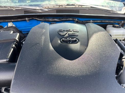 Used 2021 Toyota Tacoma TRD Off-Road AWD/4WD image 26
