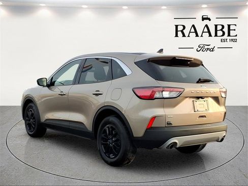 Used 2020 Ford Escape SE image 7