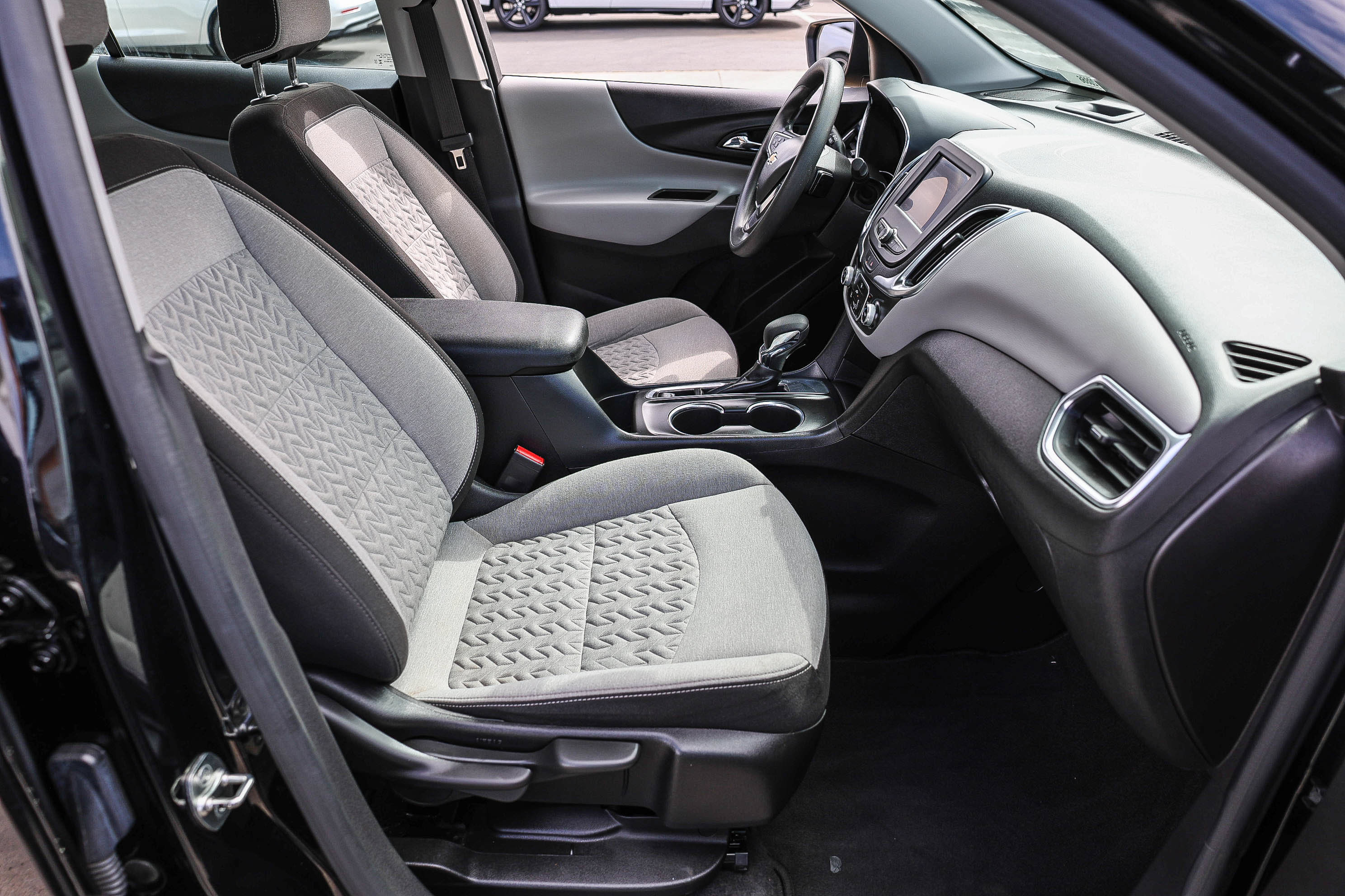 Used 2024 Chevrolet Equinox LS FWD image 8