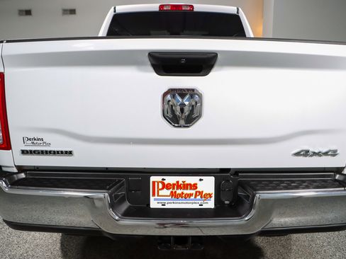 Used 2023 RAM 2500 Big Horn w/ Cold Weather Group image 8