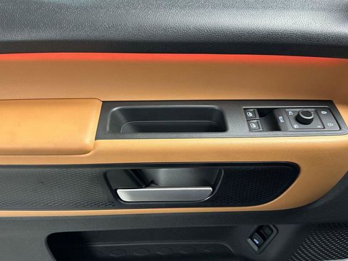 New 2025 Volkswagen ID. Buzz Pro S image 10