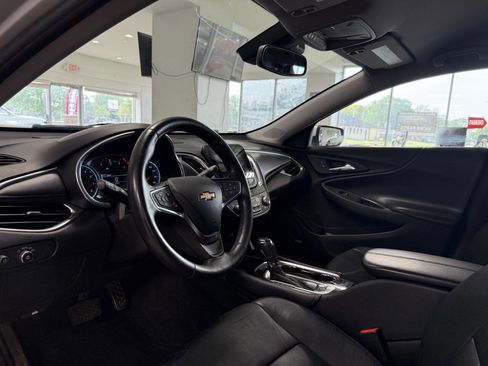 Used 2016 Chevrolet Malibu Premier w/ Driver Confidence Package II FWD image 22