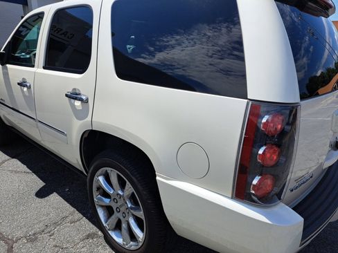 Used 2013 GMC Yukon Denali AWD/4WD image 19