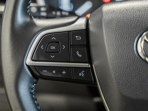 Used 2025 Toyota Highlander XLE AWD/4WD image 29