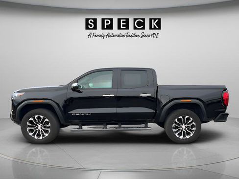 Used 2024 GMC Canyon Denali AWD/4WD image 3