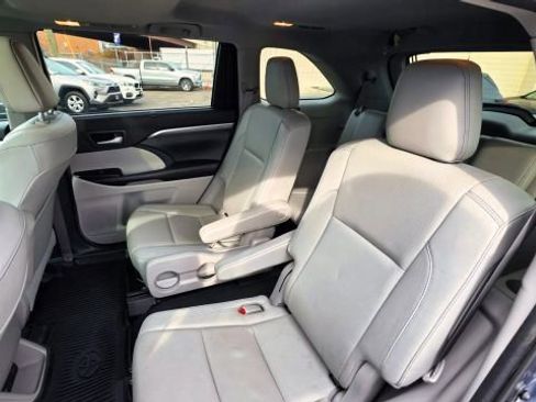 Used 2018 Toyota Highlander Limited image 36