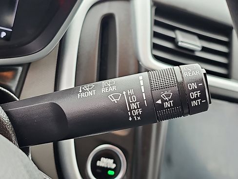 Used 2020 Chevrolet Sonic LT image 21