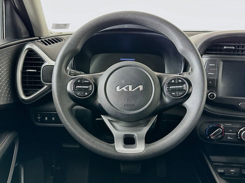 Used 2025 Kia Soul LX w/ LX Technology Package image 18