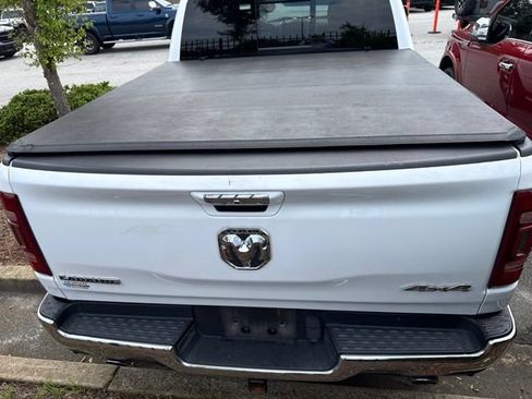 Used 2022 RAM 1500 Laramie AWD/4WD image 4