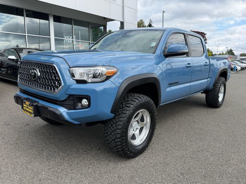 Used 2019 Toyota Tacoma TRD Off-Road w/ TRD Premium Off Road Package AWD/4WD image 1