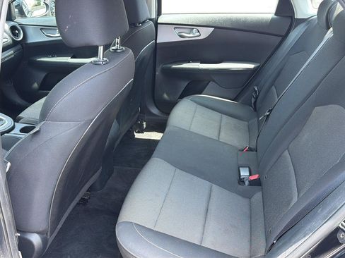 Used 2022 Kia Forte LXS FWD image 11
