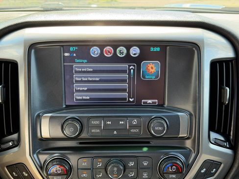 Used 2018 Chevrolet Silverado 1500 LT w/ Midnight Edition AWD/4WD image 57