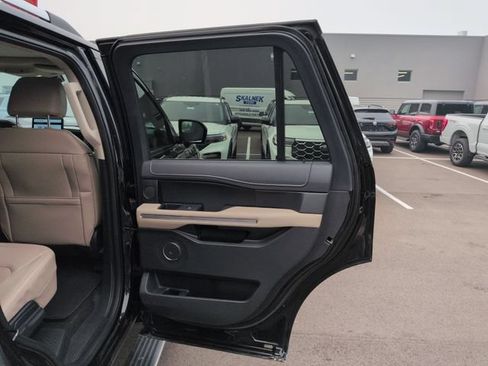 Certified 2023 Ford Expedition Limited AWD/4WD image 16
