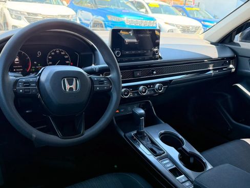 Used 2025 Honda Civic LX image 17
