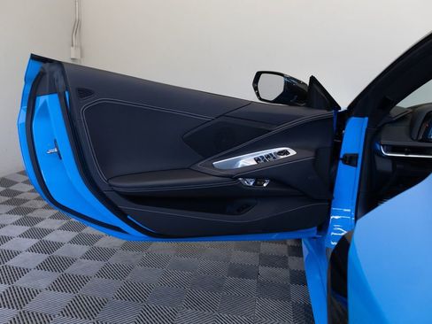 Used 2023 Chevrolet Corvette Stingray Convertible w/ Z51 Performance Package RWD image 14