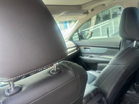 Used 2025 Nissan Murano SL AWD/4WD image 15