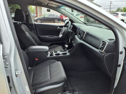 Used 2019 Kia Sportage LX image 24