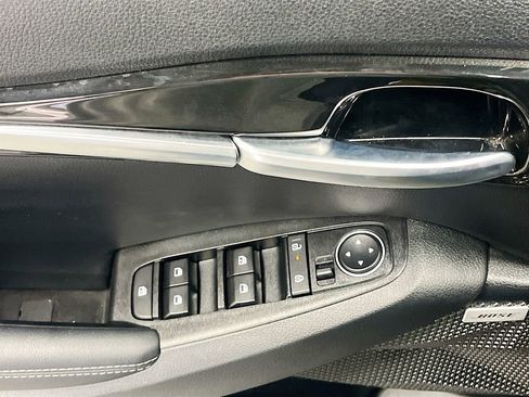 Used 2024 Kia Seltos SX image 18