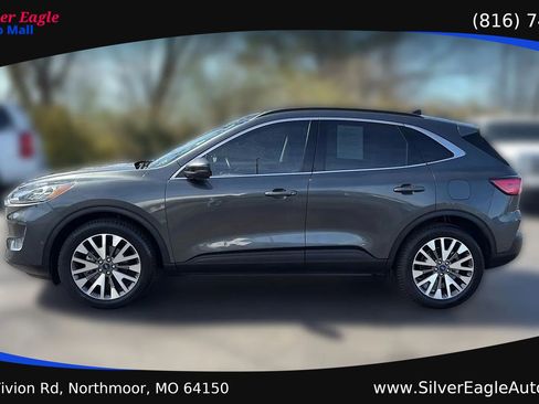 Used 2020 Ford Escape Titanium AWD/4WD image 2