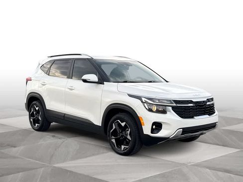 Used 2025 Kia Seltos EX AWD/4WD image 2