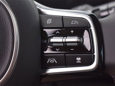 New 2026 Kia Carnival SX image 28