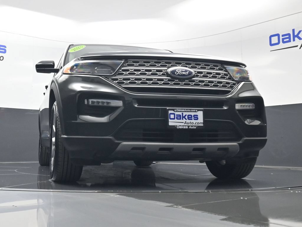Used 2023 Ford Explorer Limited AWD/4WD image 40