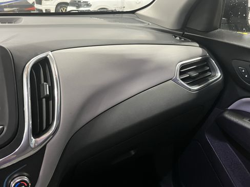 Used 2020 Chevrolet Equinox LS w/ LS Convenience Package image 23