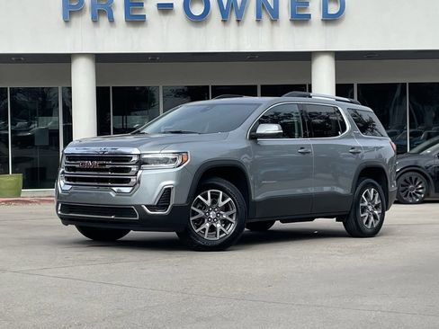 Certified 2023 GMC Acadia SLE w/ Driver Convenience Package image 2