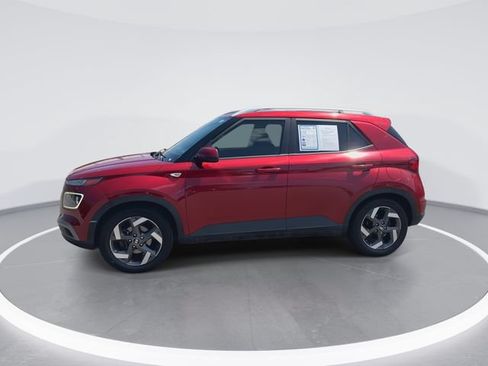 Used 2024 Hyundai Venue Limited FWD image 5