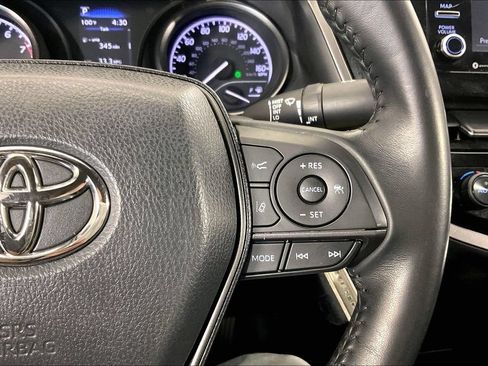 Used 2022 Toyota Camry SE FWD image 24
