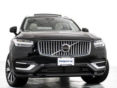 Used 2024 Volvo XC90 T8 Plus AWD/4WD image 3
