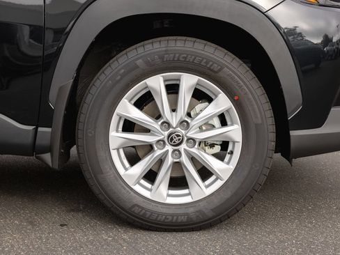 New 2026 Toyota Corolla Cross LE FWD image 4