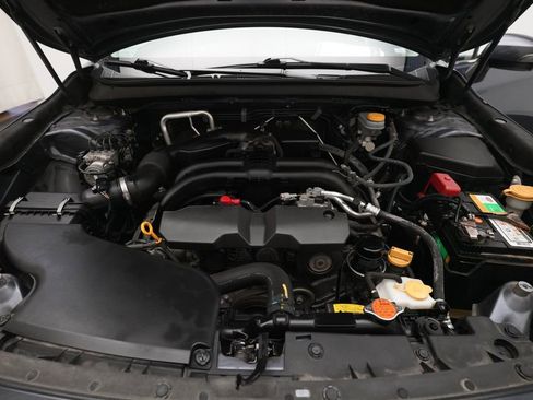 Used 2017 Subaru Outback 2.5i Limited AWD/4WD image 3